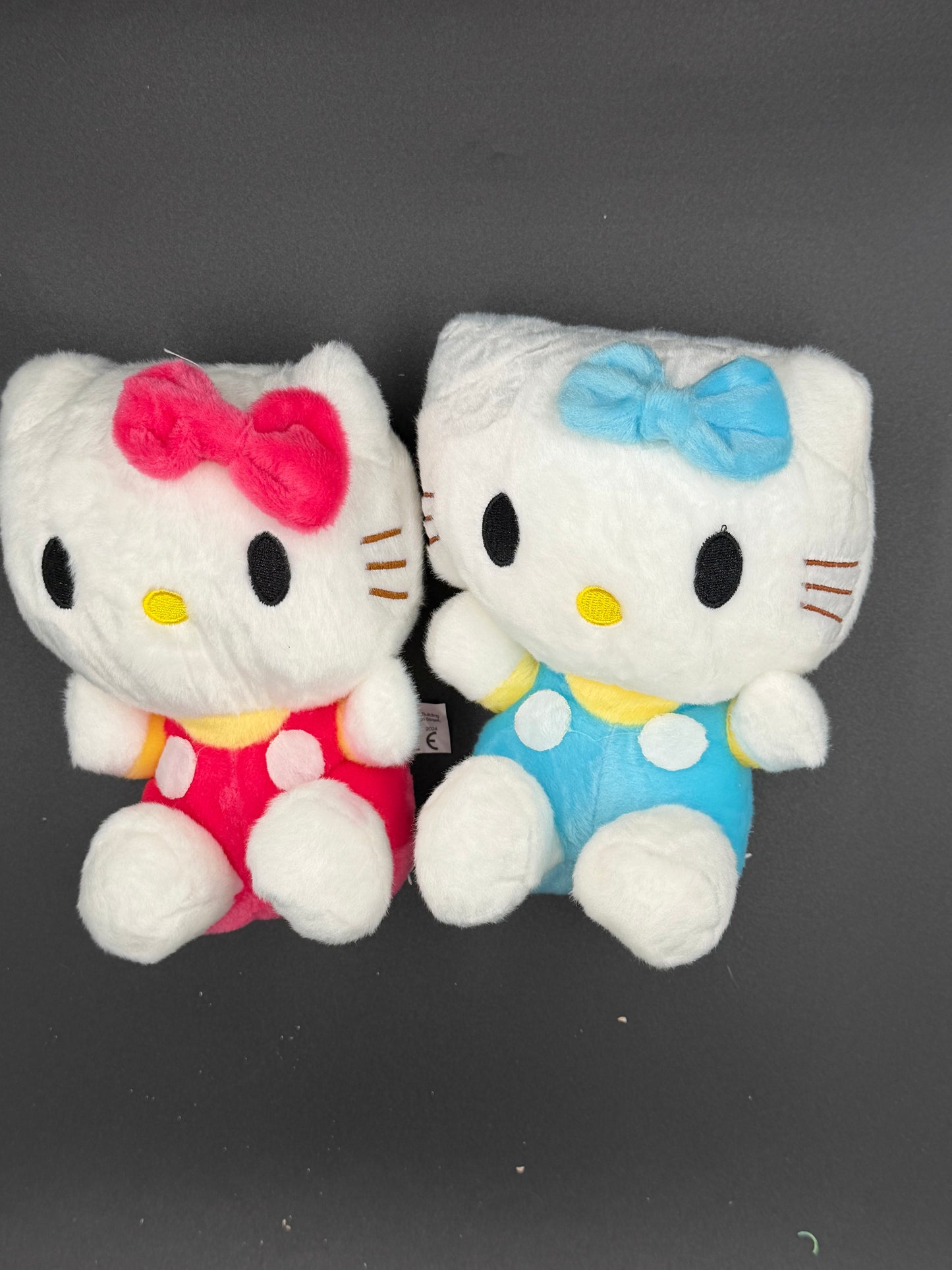 Hello Kitty Plush 🐱💖