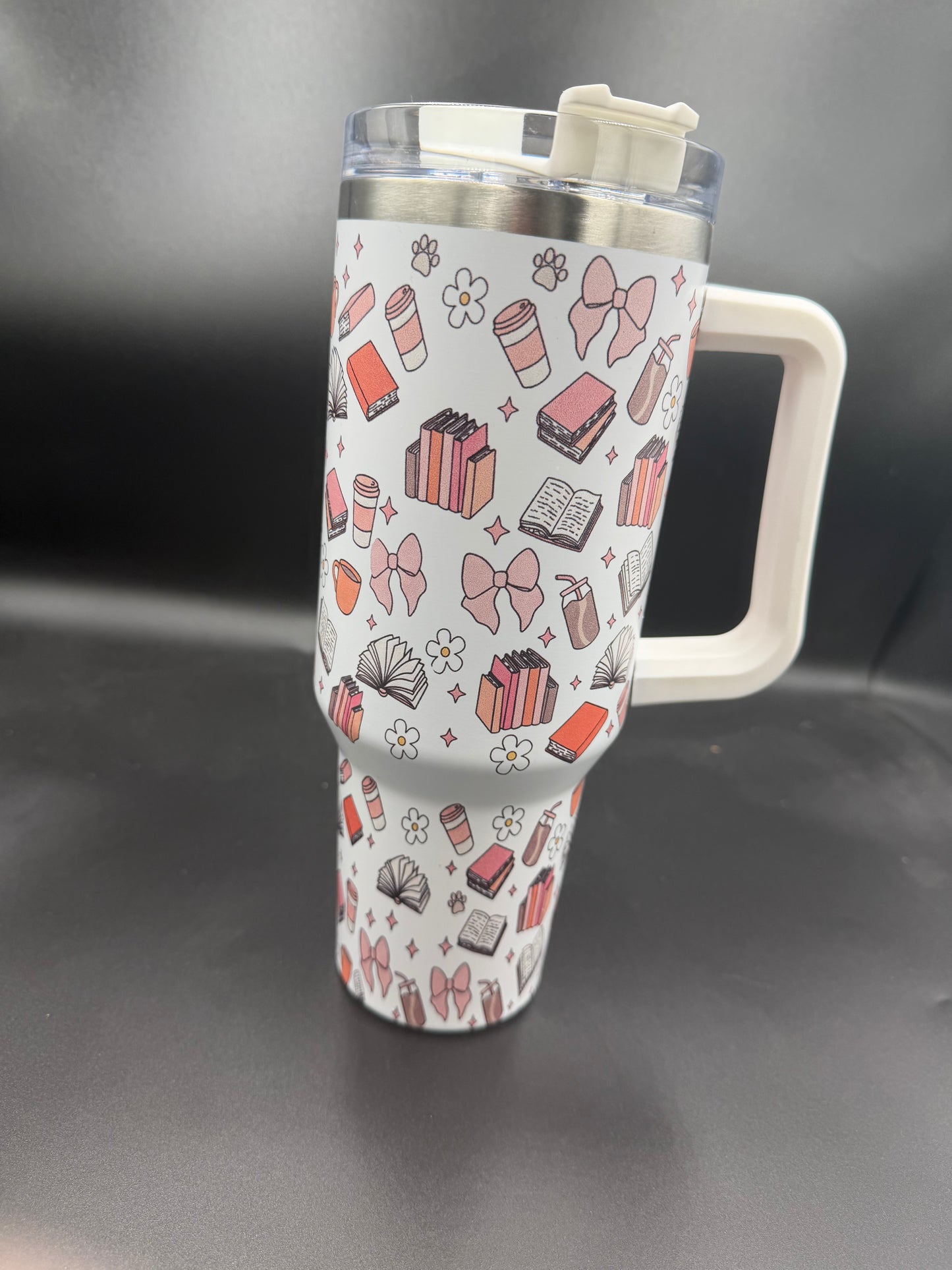 📚 Cozy Chapters Bookish Tumbler