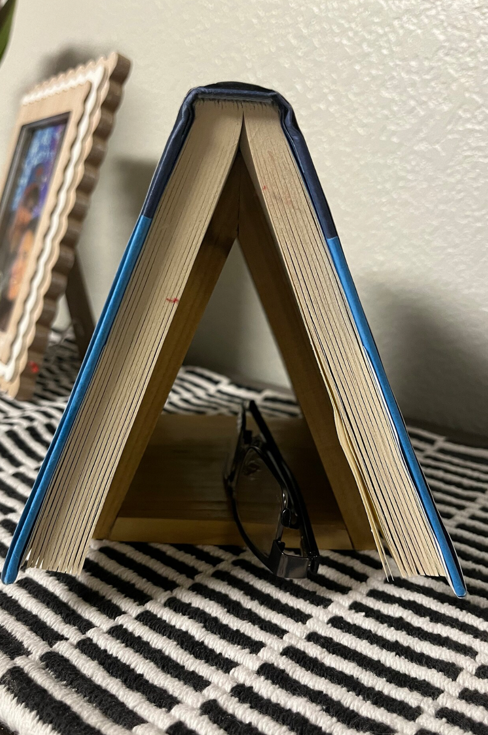 📚 The Book Nook PageKeeper